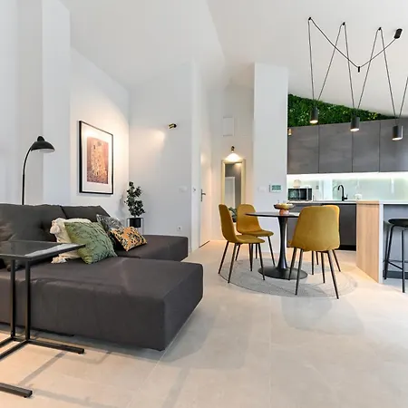 Big Sky Apartment *